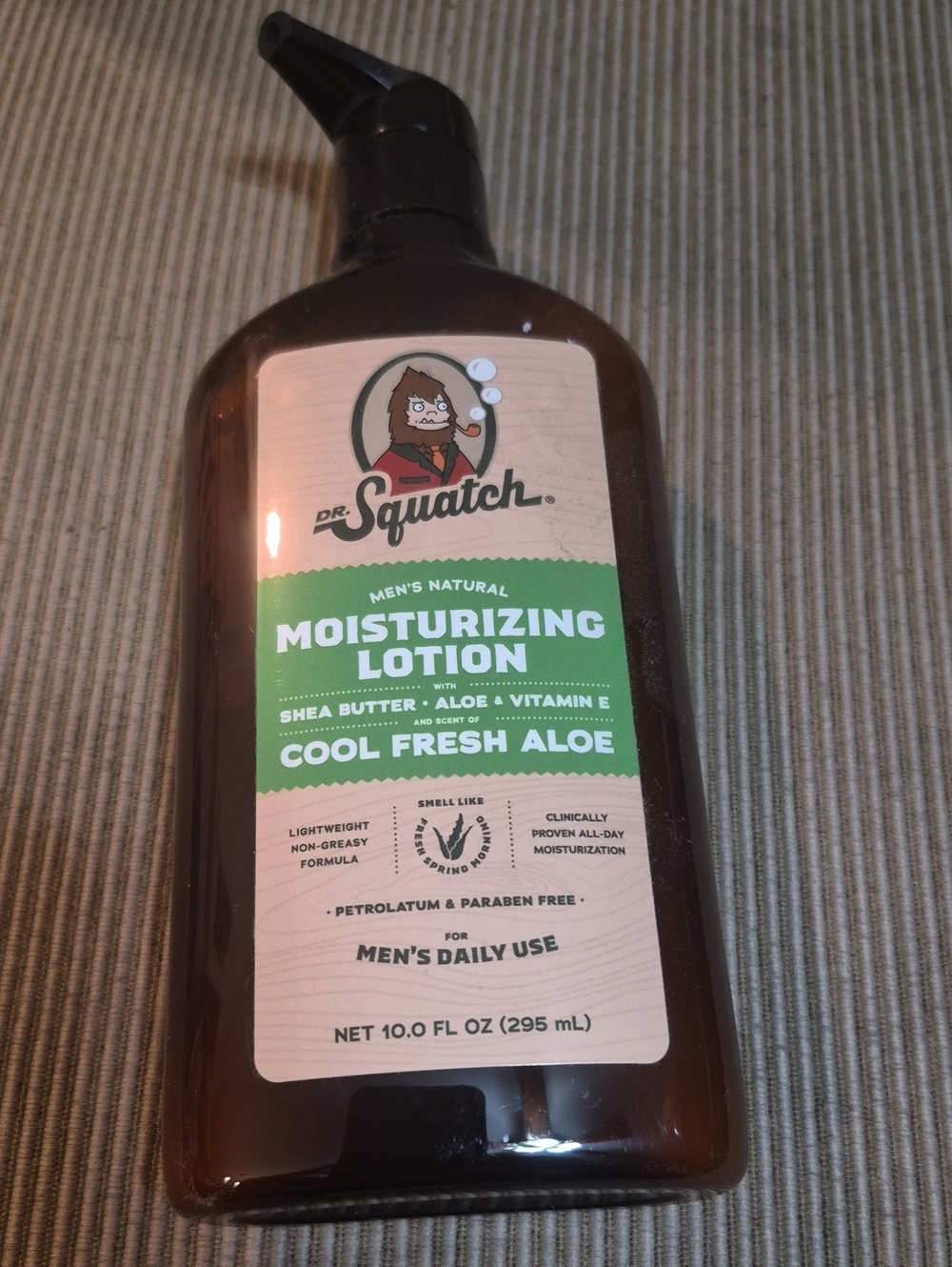 Dr. Squatch Moisturizing Lotion for Men - Cool Fresh Aloe (Green)